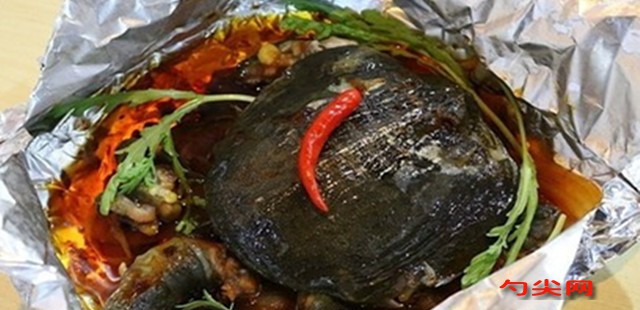 錫紙甲魚